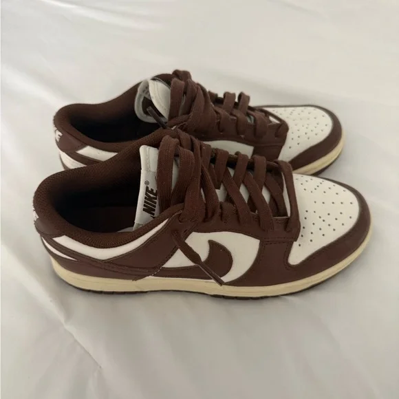 Nike Dunks - Picture 2 of 5